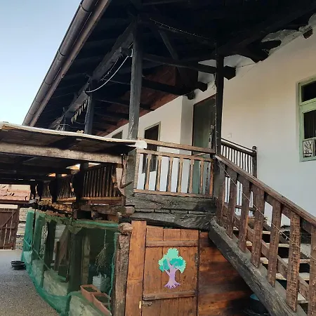 بيت ضيافة Staliovata House *