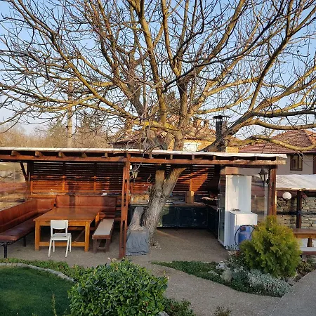 Staliovata House بيت ضيافة